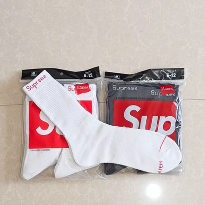 Supreme x Hanes Cushion Crew Socks (5-Pack).